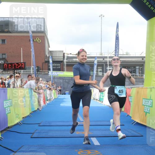 11.08.2024 - GEWOBA Citytriathlon Bremen Lena Gebhardt http://msf.ph/oto/6787690 11.08.2024 11:17:26 Ziel 45 meine-sportfotos.de