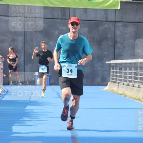 11.08.2024 - GEWOBA Citytriathlon Bremen Lena Gebhardt http://msf.ph/oto/6787712 11.08.2024 11:17:52 Ziel 34, 97 meine-sportfotos.de