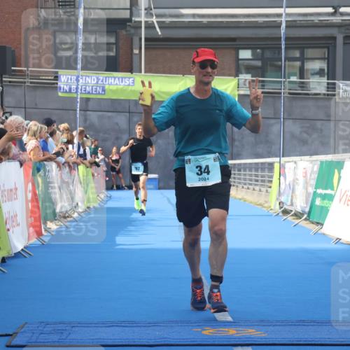 11.08.2024 - GEWOBA Citytriathlon Bremen Lena Gebhardt http://msf.ph/oto/6787727 11.08.2024 11:17:55 Ziel 34, 97 meine-sportfotos.de