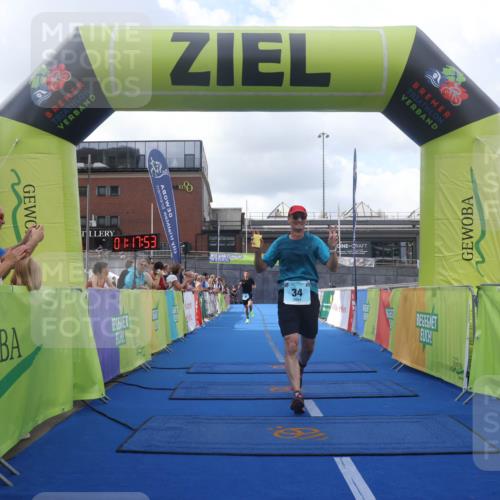 11.08.2024 - GEWOBA Citytriathlon Bremen Lena Gebhardt http://msf.ph/oto/6787730 11.08.2024 11:17:56 Ziel 34, 97 meine-sportfotos.de