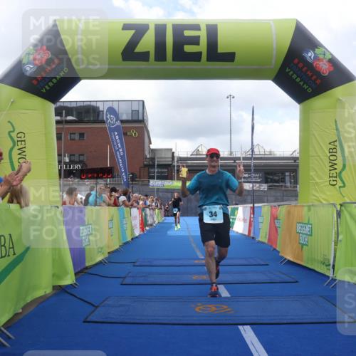 11.08.2024 - GEWOBA Citytriathlon Bremen Lena Gebhardt http://msf.ph/oto/6787732 11.08.2024 11:17:56 Ziel 34, 97 meine-sportfotos.de