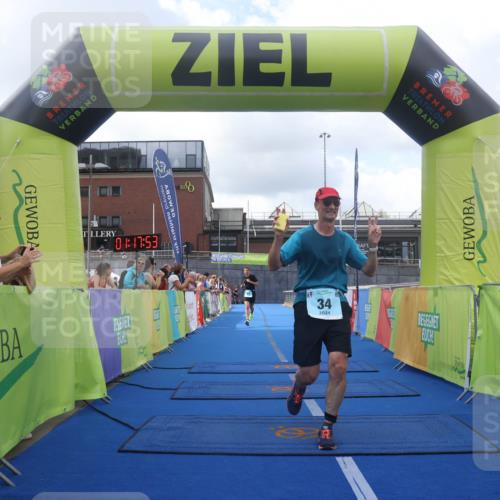 11.08.2024 - GEWOBA Citytriathlon Bremen Lena Gebhardt http://msf.ph/oto/6787735 11.08.2024 11:17:56 Ziel 34, 97 meine-sportfotos.de