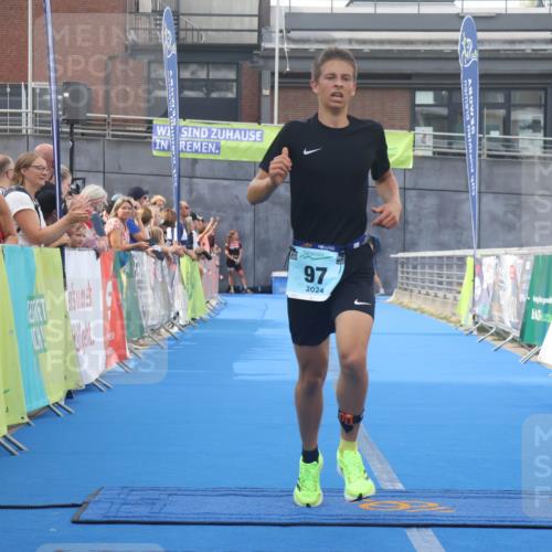 11.08.2024 - GEWOBA Citytriathlon Bremen Lena Gebhardt http://msf.ph/oto/6787743 11.08.2024 11:17:59 Ziel 34, 97 meine-sportfotos.de