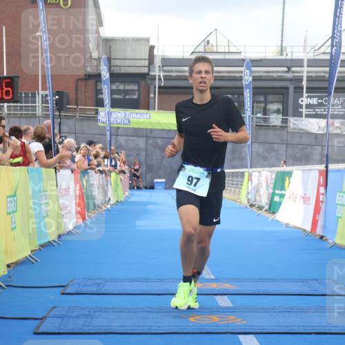 11.08.2024 - GEWOBA Citytriathlon Bremen Lena Gebhardt http://msf.ph/oto/6787746 11.08.2024 11:17:59 Ziel 34, 97 meine-sportfotos.de