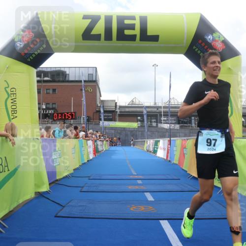 11.08.2024 - GEWOBA Citytriathlon Bremen Lena Gebhardt http://msf.ph/oto/6787758 11.08.2024 11:18:01 Ziel 34, 97, 99, 104 meine-sportfotos.de