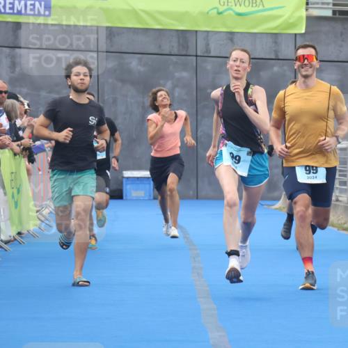 11.08.2024 - GEWOBA Citytriathlon Bremen Lena Gebhardt http://msf.ph/oto/6787774 11.08.2024 11:18:08 Ziel 99, 104 meine-sportfotos.de
