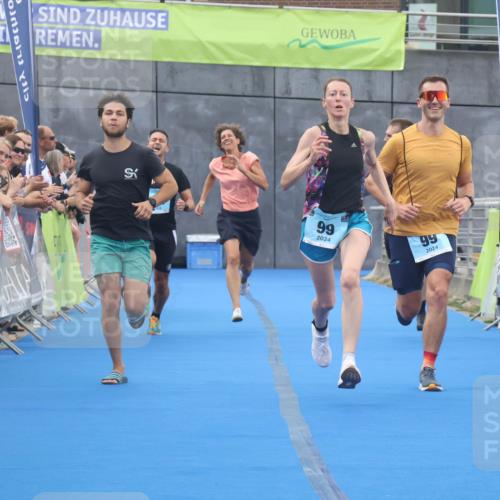 11.08.2024 - GEWOBA Citytriathlon Bremen Lena Gebhardt http://msf.ph/oto/6787777 11.08.2024 11:18:08 Ziel 99, 104 meine-sportfotos.de