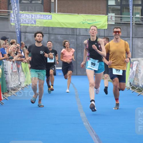 11.08.2024 - GEWOBA Citytriathlon Bremen Lena Gebhardt http://msf.ph/oto/6787779 11.08.2024 11:18:08 Ziel 99, 104 meine-sportfotos.de