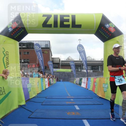 11.08.2024 - GEWOBA Citytriathlon Bremen Lena Gebhardt http://msf.ph/oto/6787865 11.08.2024 11:18:20 Ziel 35 meine-sportfotos.de