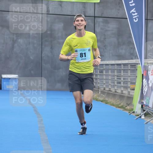 11.08.2024 - GEWOBA Citytriathlon Bremen Lena Gebhardt http://msf.ph/oto/6787903 11.08.2024 11:19:06 Ziel 81 meine-sportfotos.de