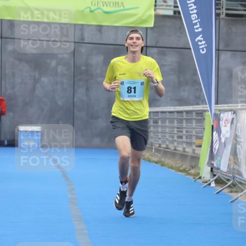 11.08.2024 - GEWOBA Citytriathlon Bremen Lena Gebhardt http://msf.ph/oto/6787906 11.08.2024 11:19:06 Ziel 81 meine-sportfotos.de
