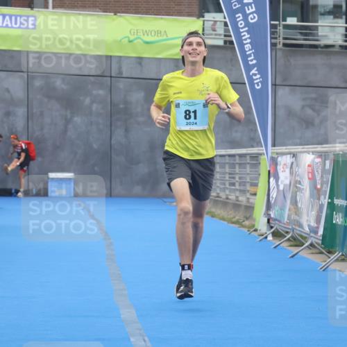 11.08.2024 - GEWOBA Citytriathlon Bremen Lena Gebhardt http://msf.ph/oto/6787912 11.08.2024 11:19:07 Ziel 81 meine-sportfotos.de