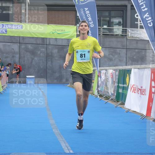 11.08.2024 - GEWOBA Citytriathlon Bremen Lena Gebhardt http://msf.ph/oto/6787917 11.08.2024 11:19:08 Ziel 81 meine-sportfotos.de