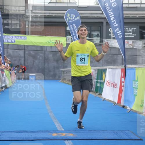 11.08.2024 - GEWOBA Citytriathlon Bremen Lena Gebhardt http://msf.ph/oto/6787922 11.08.2024 11:19:09 Ziel 81 meine-sportfotos.de