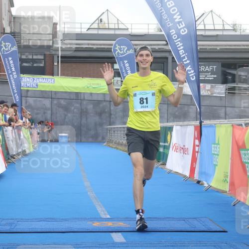 11.08.2024 - GEWOBA Citytriathlon Bremen Lena Gebhardt http://msf.ph/oto/6787924 11.08.2024 11:19:09 Ziel 81 meine-sportfotos.de