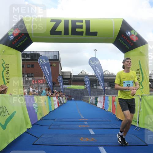 11.08.2024 - GEWOBA Citytriathlon Bremen Lena Gebhardt http://msf.ph/oto/6787937 11.08.2024 11:19:10 Ziel 81 meine-sportfotos.de