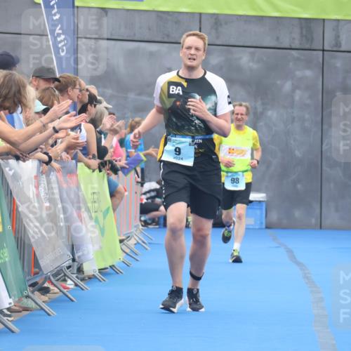 11.08.2024 - GEWOBA Citytriathlon Bremen Lena Gebhardt http://msf.ph/oto/6787944 11.08.2024 11:19:20 Ziel 9, 98 meine-sportfotos.de