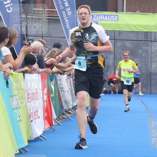 11.08.2024 - GEWOBA Citytriathlon Bremen Lena Gebhardt http://msf.ph/oto/6787950 11.08.2024 11:19:23 Ziel 9, 98 meine-sportfotos.de