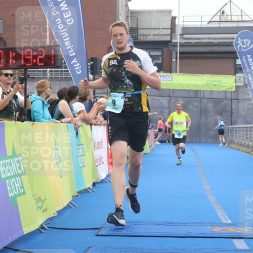 11.08.2024 - GEWOBA Citytriathlon Bremen Lena Gebhardt http://msf.ph/oto/6787957 11.08.2024 11:19:24 Ziel 9, 98 meine-sportfotos.de