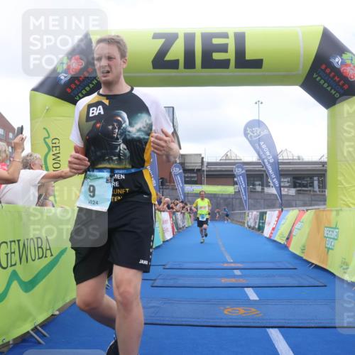 11.08.2024 - GEWOBA Citytriathlon Bremen Lena Gebhardt http://msf.ph/oto/6787964 11.08.2024 11:19:26 Ziel 3, 9, 98 meine-sportfotos.de