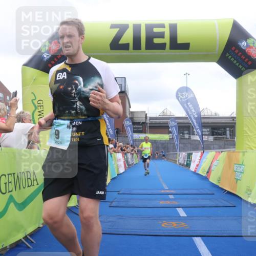 11.08.2024 - GEWOBA Citytriathlon Bremen Lena Gebhardt http://msf.ph/oto/6787966 11.08.2024 11:19:26 Ziel 3, 9, 98 meine-sportfotos.de