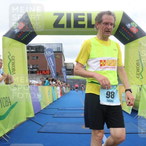 11.08.2024 - GEWOBA Citytriathlon Bremen Lena Gebhardt http://msf.ph/oto/6787991 11.08.2024 11:19:31 Ziel 3, 9, 98 meine-sportfotos.de