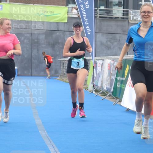 11.08.2024 - GEWOBA Citytriathlon Bremen Lena Gebhardt http://msf.ph/oto/6787998 11.08.2024 11:19:34 Ziel 3, 98 meine-sportfotos.de