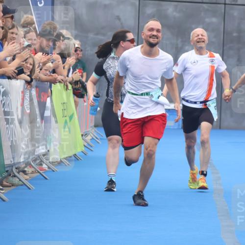 11.08.2024 - GEWOBA Citytriathlon Bremen Lena Gebhardt http://msf.ph/oto/6788032 11.08.2024 11:19:42 Ziel 3, 38, 95 meine-sportfotos.de