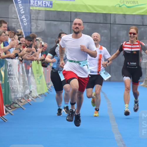 11.08.2024 - GEWOBA Citytriathlon Bremen Lena Gebhardt http://msf.ph/oto/6788039 11.08.2024 11:19:43 Ziel 3, 38, 95 meine-sportfotos.de