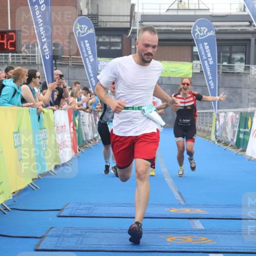 11.08.2024 - GEWOBA Citytriathlon Bremen Lena Gebhardt http://msf.ph/oto/6788053 11.08.2024 11:19:45 Ziel 38, 95 meine-sportfotos.de
