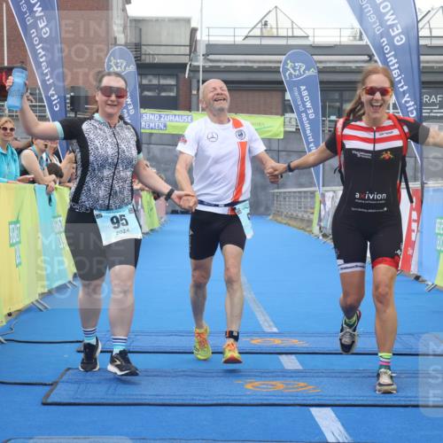 11.08.2024 - GEWOBA Citytriathlon Bremen Lena Gebhardt http://msf.ph/oto/6788065 11.08.2024 11:19:47 Ziel 38, 95 meine-sportfotos.de