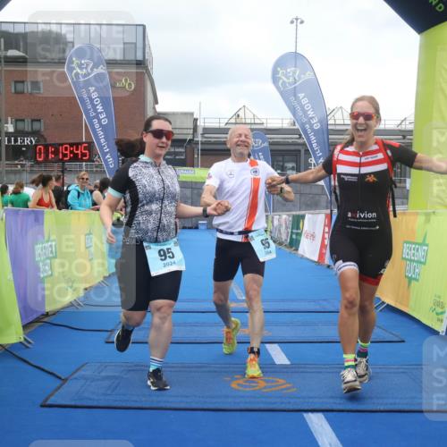11.08.2024 - GEWOBA Citytriathlon Bremen Lena Gebhardt http://msf.ph/oto/6788071 11.08.2024 11:19:48 Ziel 38, 95 meine-sportfotos.de