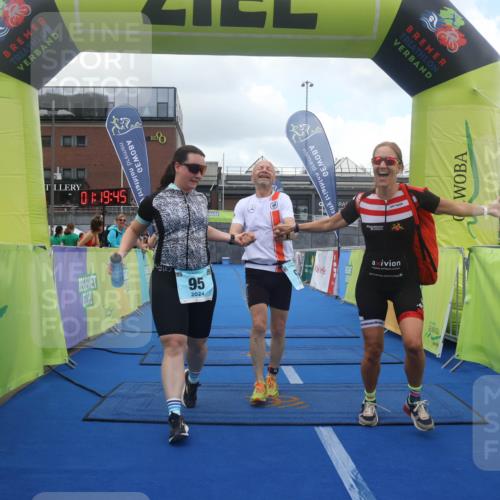 11.08.2024 - GEWOBA Citytriathlon Bremen Lena Gebhardt http://msf.ph/oto/6788073 11.08.2024 11:19:48 Ziel 38, 95 meine-sportfotos.de