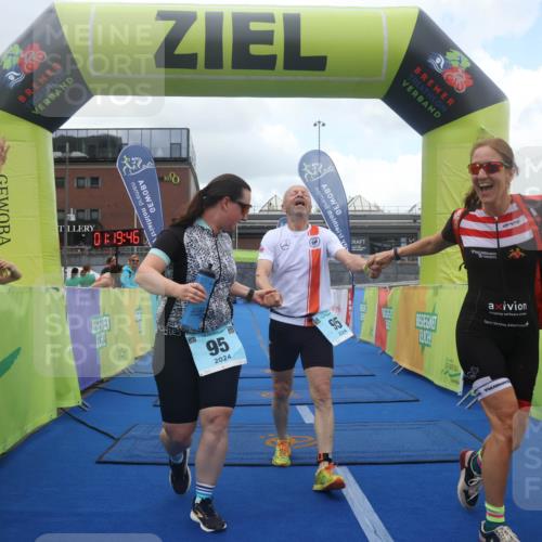 11.08.2024 - GEWOBA Citytriathlon Bremen Lena Gebhardt http://msf.ph/oto/6788079 11.08.2024 11:19:49 Ziel 38, 95 meine-sportfotos.de