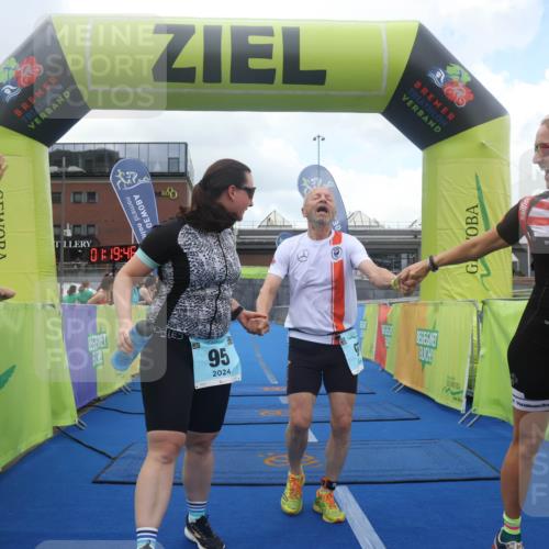 11.08.2024 - GEWOBA Citytriathlon Bremen Lena Gebhardt http://msf.ph/oto/6788081 11.08.2024 11:19:49 Ziel 38, 95 meine-sportfotos.de