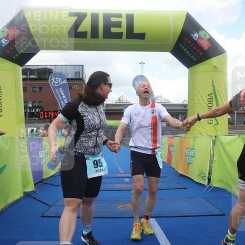 11.08.2024 - GEWOBA Citytriathlon Bremen Lena Gebhardt http://msf.ph/oto/6788083 11.08.2024 11:19:49 Ziel 38, 95 meine-sportfotos.de
