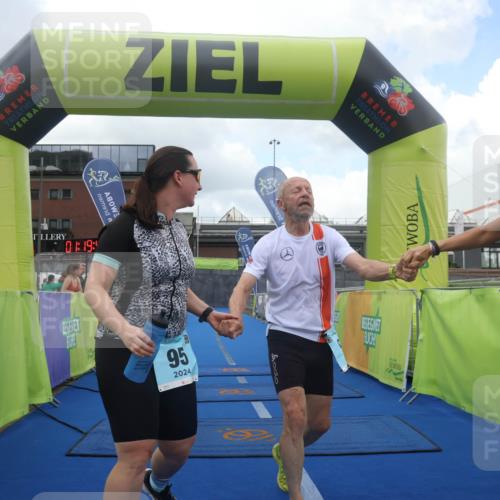 11.08.2024 - GEWOBA Citytriathlon Bremen Lena Gebhardt http://msf.ph/oto/6788084 11.08.2024 11:19:49 Ziel 38, 95 meine-sportfotos.de