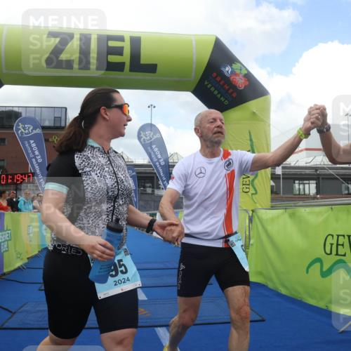 11.08.2024 - GEWOBA Citytriathlon Bremen Lena Gebhardt http://msf.ph/oto/6788087 11.08.2024 11:19:50 Ziel 38, 95 meine-sportfotos.de