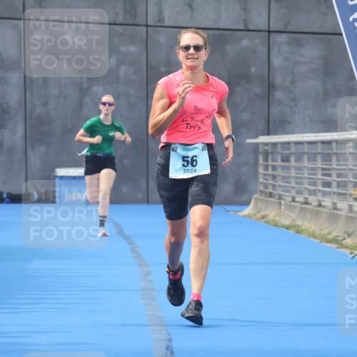 11.08.2024 - GEWOBA Citytriathlon Bremen Lena Gebhardt http://msf.ph/oto/6788099 11.08.2024 11:20:05 Ziel 4, 56 meine-sportfotos.de