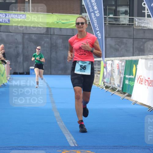 11.08.2024 - GEWOBA Citytriathlon Bremen Lena Gebhardt http://msf.ph/oto/6788113 11.08.2024 11:20:08 Ziel 4, 56 meine-sportfotos.de