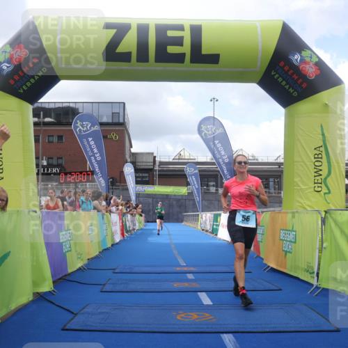 11.08.2024 - GEWOBA Citytriathlon Bremen Lena Gebhardt http://msf.ph/oto/6788120 11.08.2024 11:20:10 Ziel 4, 56 meine-sportfotos.de