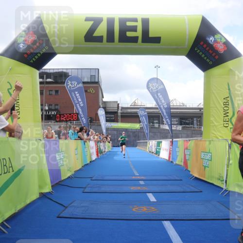 11.08.2024 - GEWOBA Citytriathlon Bremen Lena Gebhardt http://msf.ph/oto/6788129 11.08.2024 11:20:11 Ziel 4, 56 meine-sportfotos.de
