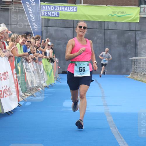 11.08.2024 - GEWOBA Citytriathlon Bremen Lena Gebhardt http://msf.ph/oto/6788169 11.08.2024 11:20:23 Ziel 55 meine-sportfotos.de