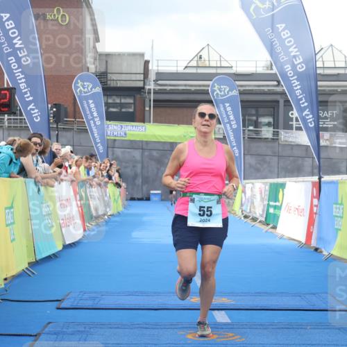 11.08.2024 - GEWOBA Citytriathlon Bremen Lena Gebhardt http://msf.ph/oto/6788179 11.08.2024 11:20:25 Ziel 55, 68 meine-sportfotos.de