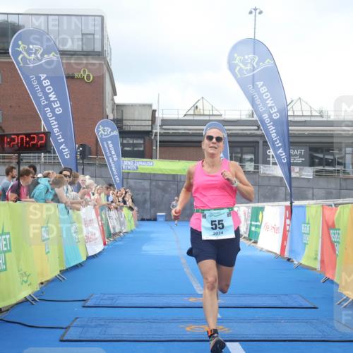 11.08.2024 - GEWOBA Citytriathlon Bremen Lena Gebhardt http://msf.ph/oto/6788183 11.08.2024 11:20:25 Ziel 55, 68 meine-sportfotos.de