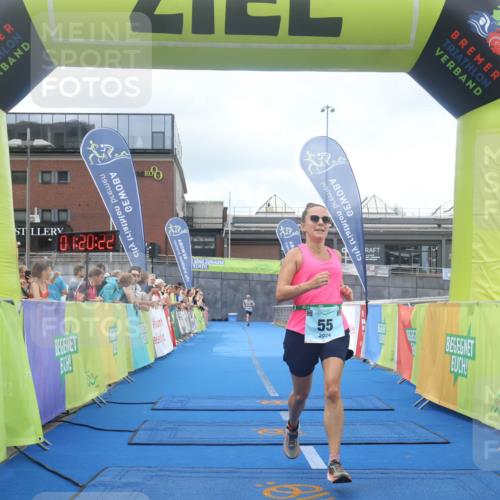 11.08.2024 - GEWOBA Citytriathlon Bremen Lena Gebhardt http://msf.ph/oto/6788186 11.08.2024 11:20:25 Ziel 55, 68 meine-sportfotos.de
