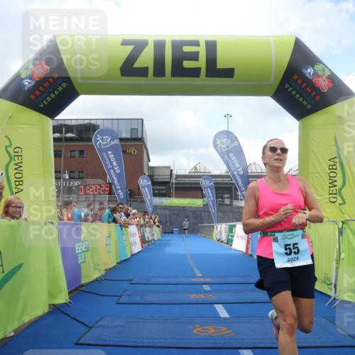 11.08.2024 - GEWOBA Citytriathlon Bremen Lena Gebhardt http://msf.ph/oto/6788192 11.08.2024 11:20:26 Ziel 55, 68 meine-sportfotos.de
