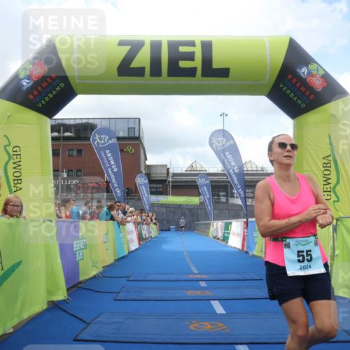 11.08.2024 - GEWOBA Citytriathlon Bremen Lena Gebhardt http://msf.ph/oto/6788194 11.08.2024 11:20:26 Ziel 55, 68 meine-sportfotos.de