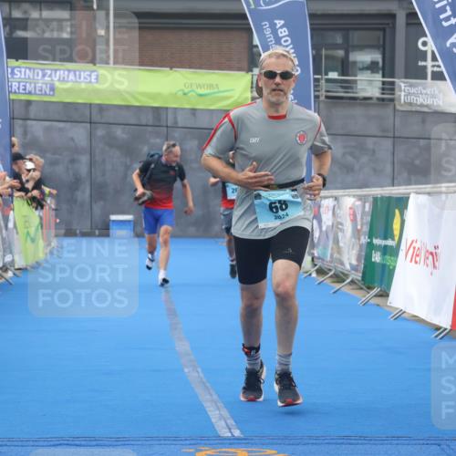 11.08.2024 - GEWOBA Citytriathlon Bremen Lena Gebhardt http://msf.ph/oto/6788212 11.08.2024 11:20:34 Ziel 26, 68 meine-sportfotos.de
