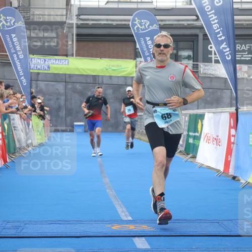 11.08.2024 - GEWOBA Citytriathlon Bremen Lena Gebhardt http://msf.ph/oto/6788217 11.08.2024 11:20:34 Ziel 26, 68 meine-sportfotos.de